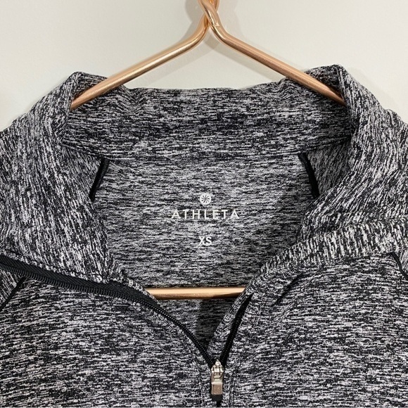 Athleta XS Run Wild Colorblock Half Zip Pullover Long Sleeve Top Gray‎ Black - Picture 5 of 10